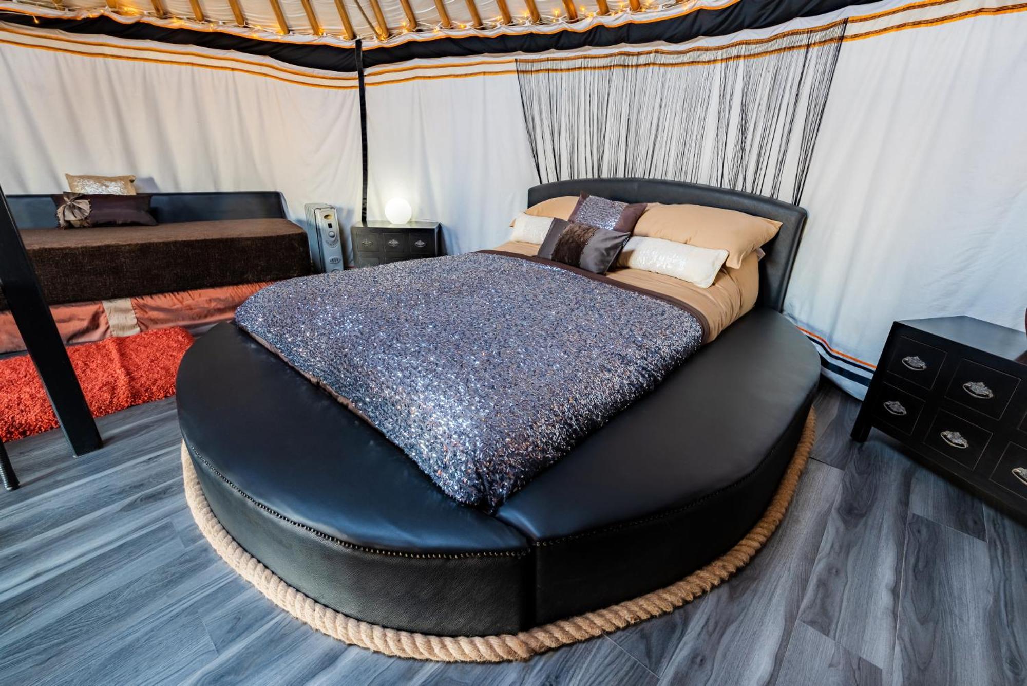 Hotel Lincoln Yurts Extérieur photo