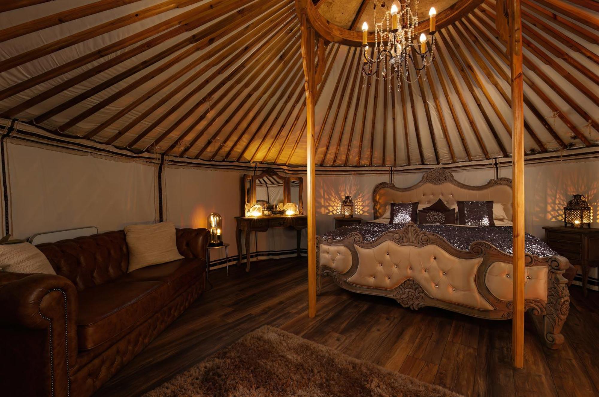 Hotel Lincoln Yurts Extérieur photo