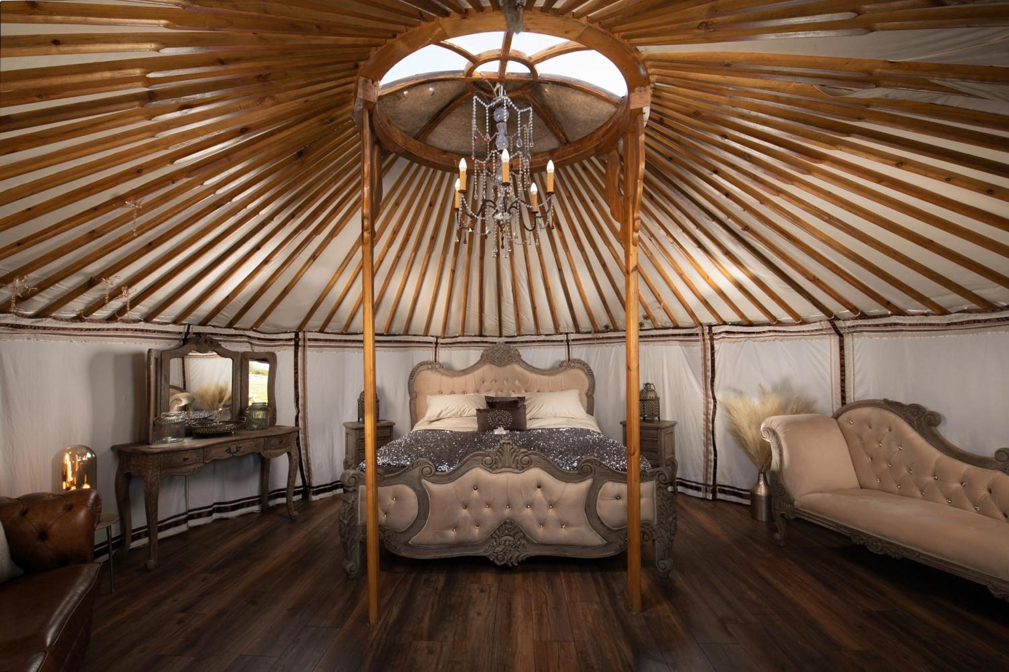 Hotel Lincoln Yurts Extérieur photo