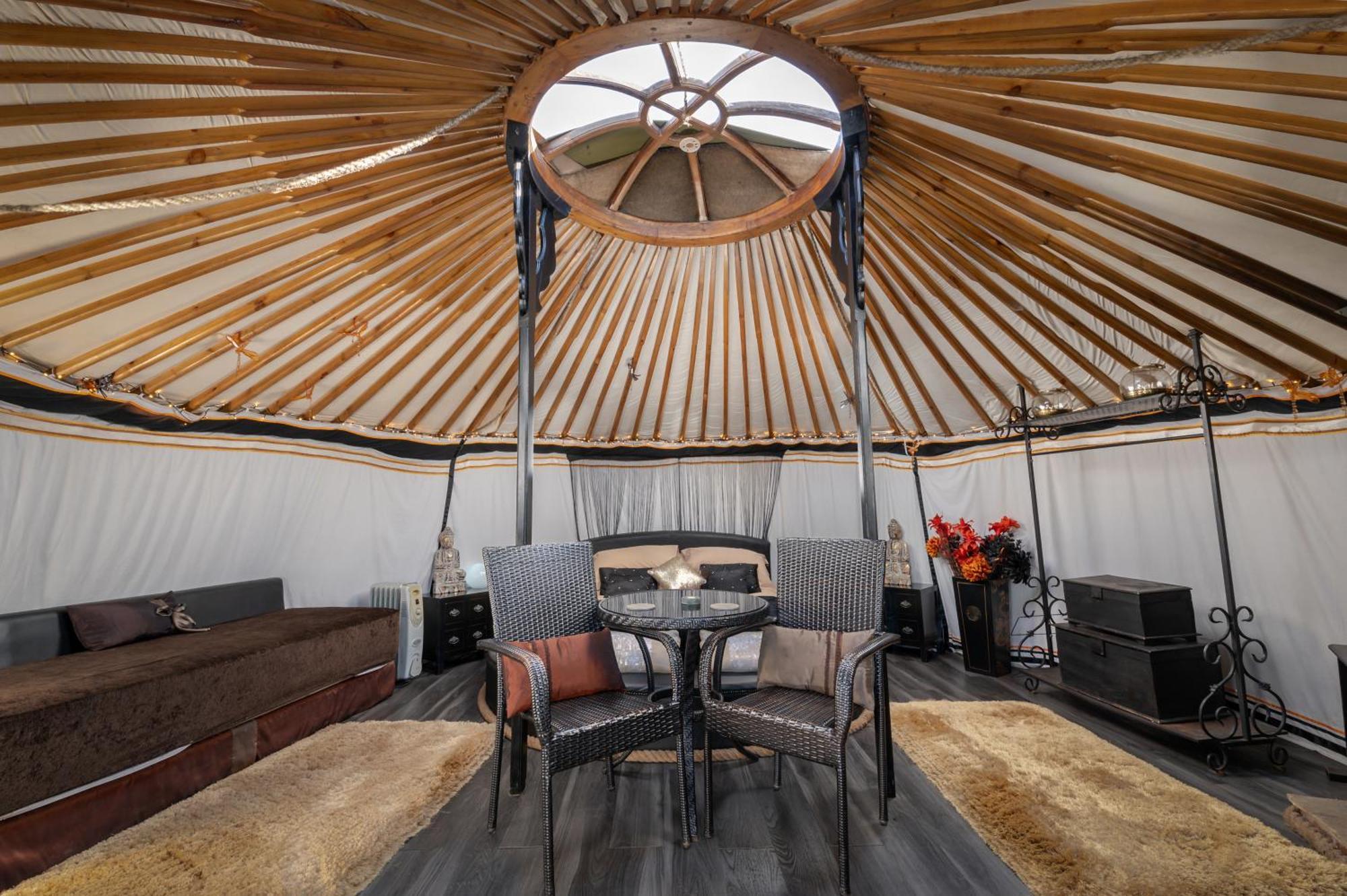 Hotel Lincoln Yurts Extérieur photo