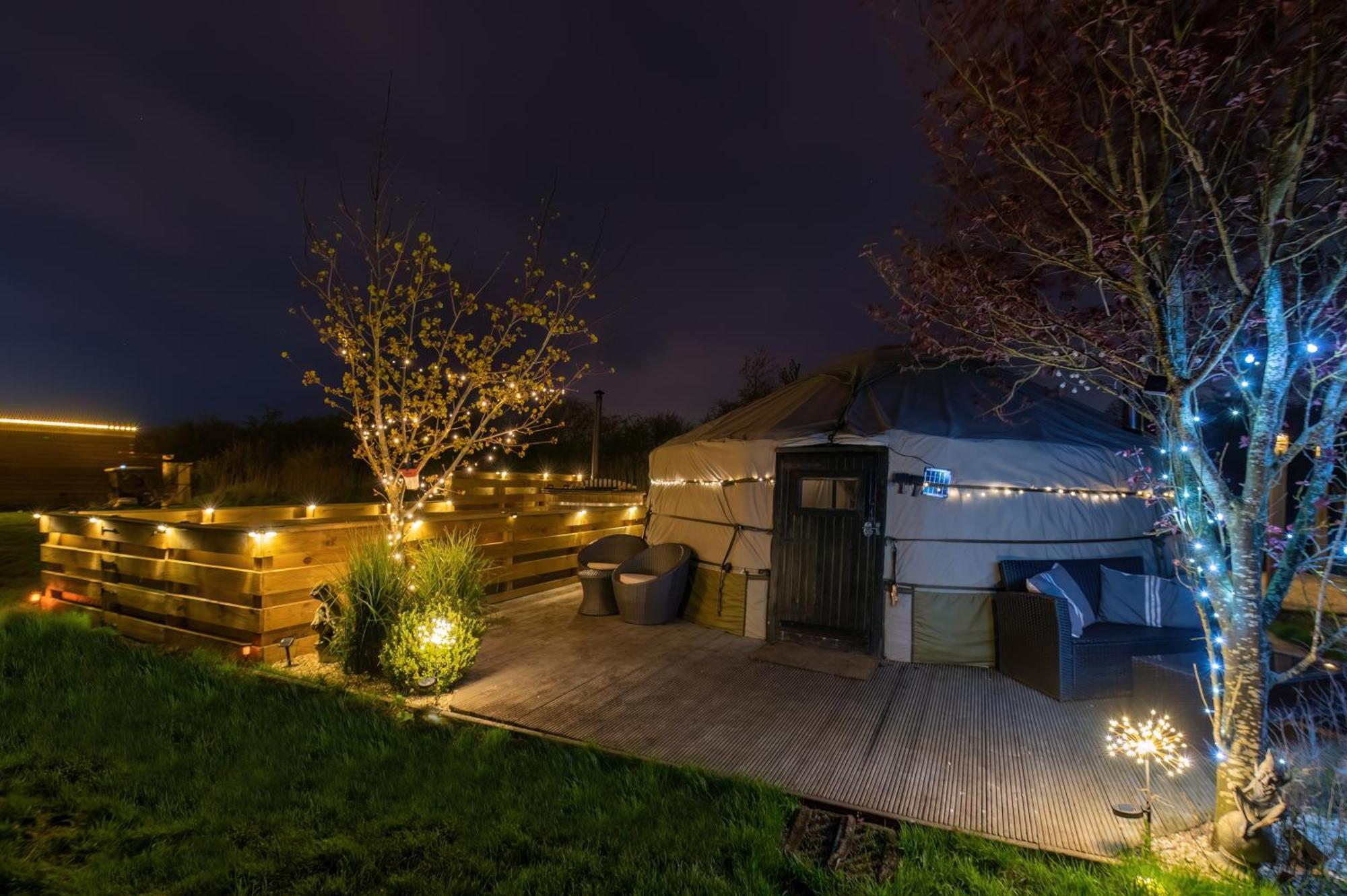 Hotel Lincoln Yurts Extérieur photo
