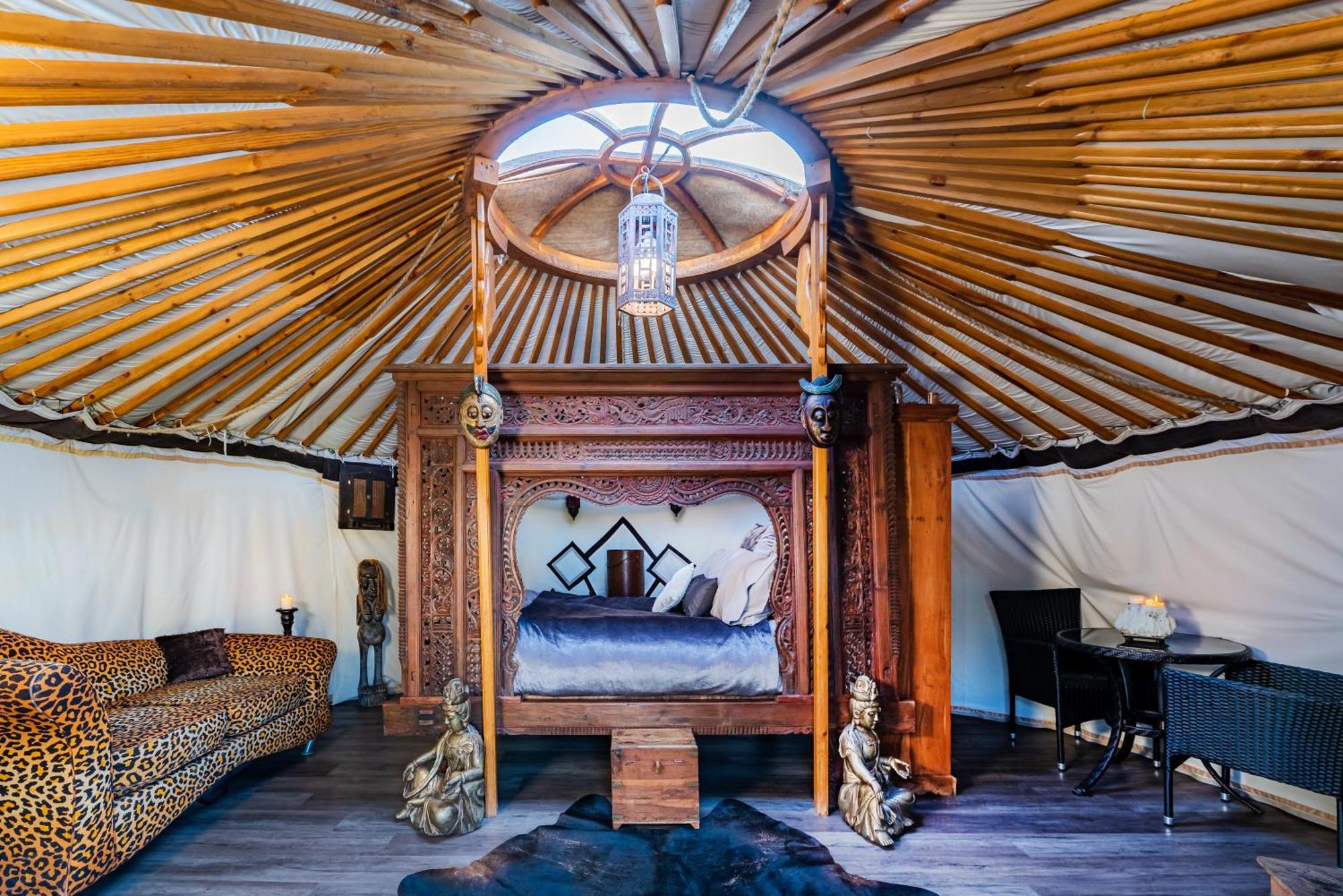 Hotel Lincoln Yurts Extérieur photo